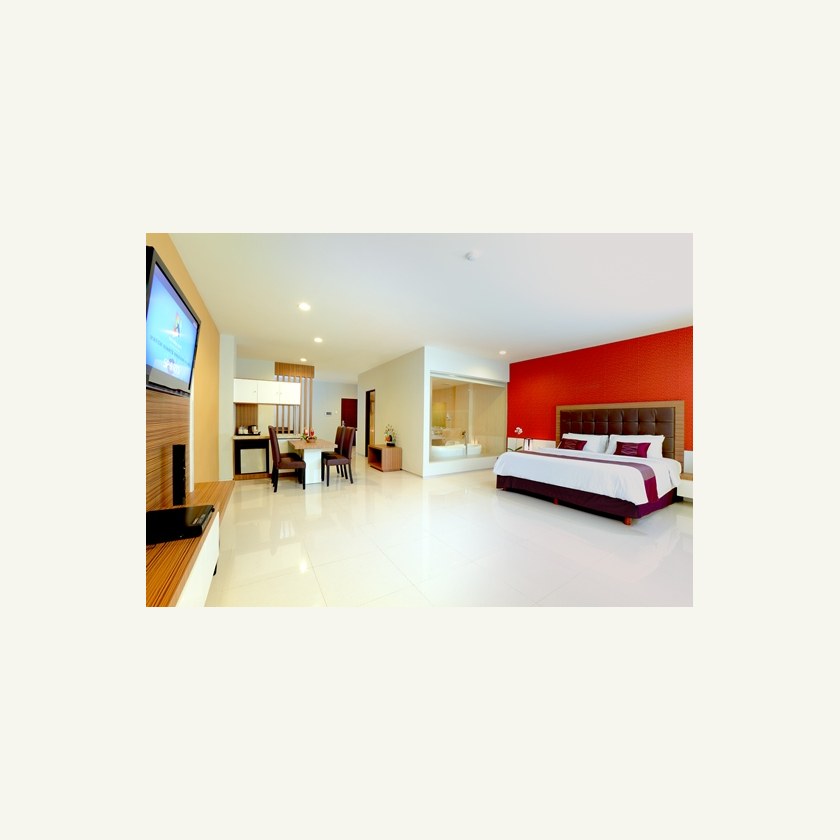 롬복 플라자 호텔 ★★★ (Lombok Plaza Hotel)